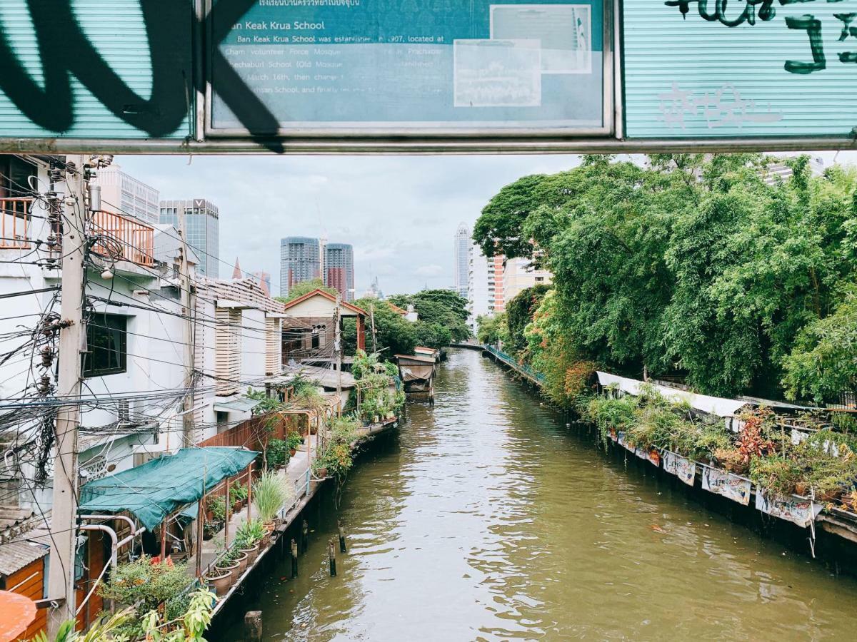 Oasis Cafe And Nap Hostel Bangkok Buitenkant foto