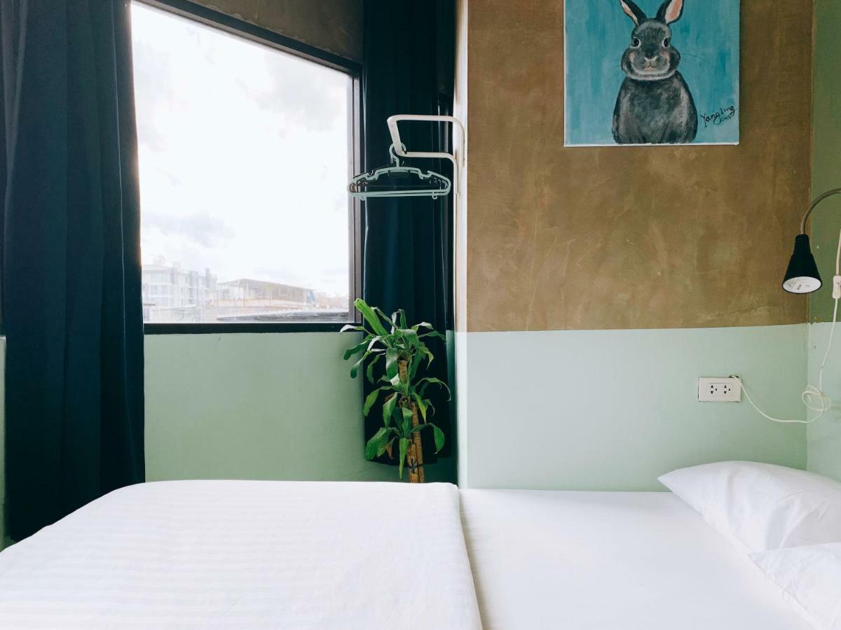 Oasis Cafe And Nap Hostel Bangkok Buitenkant foto
