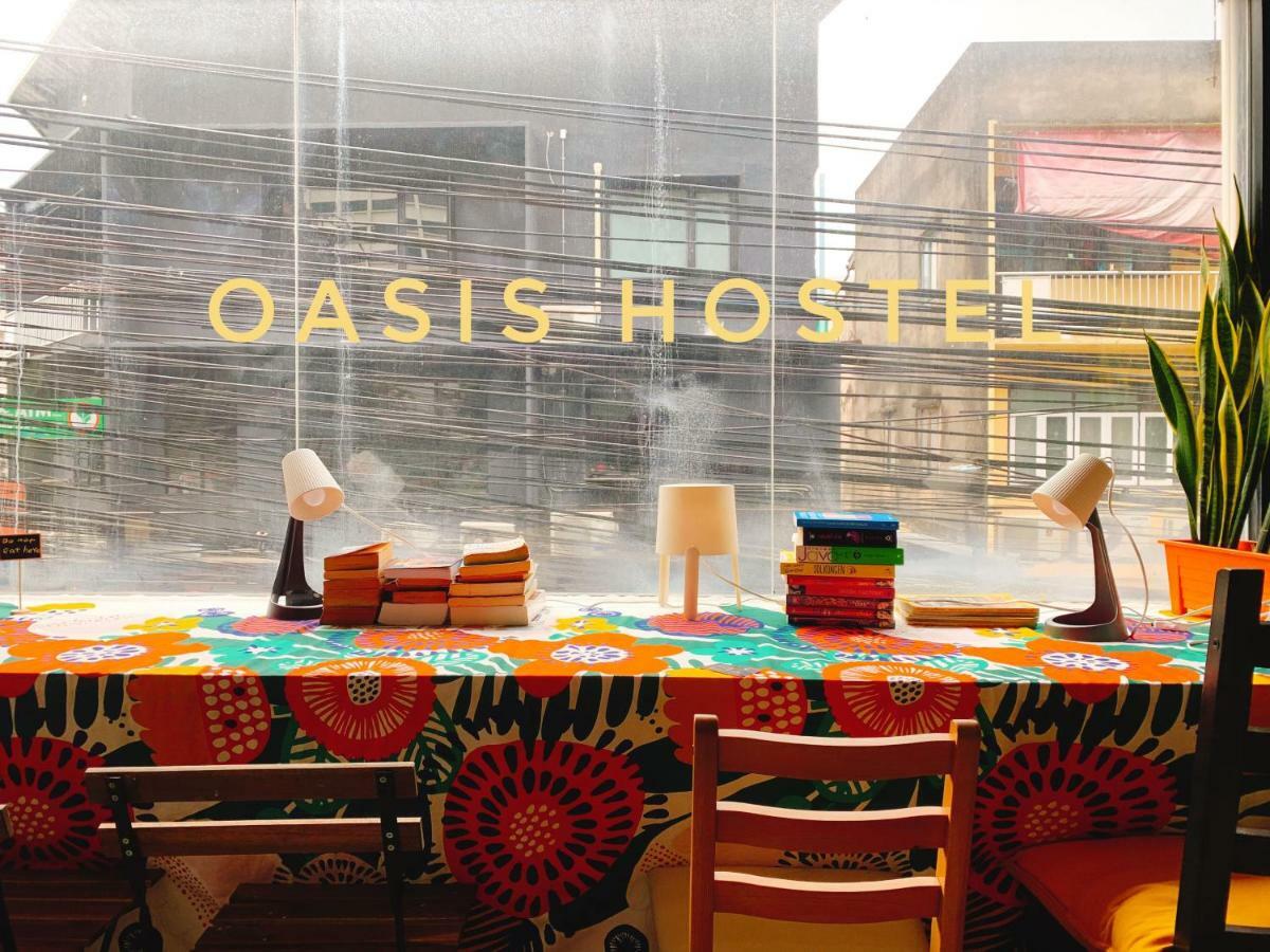 Oasis Cafe And Nap Hostel Bangkok Buitenkant foto